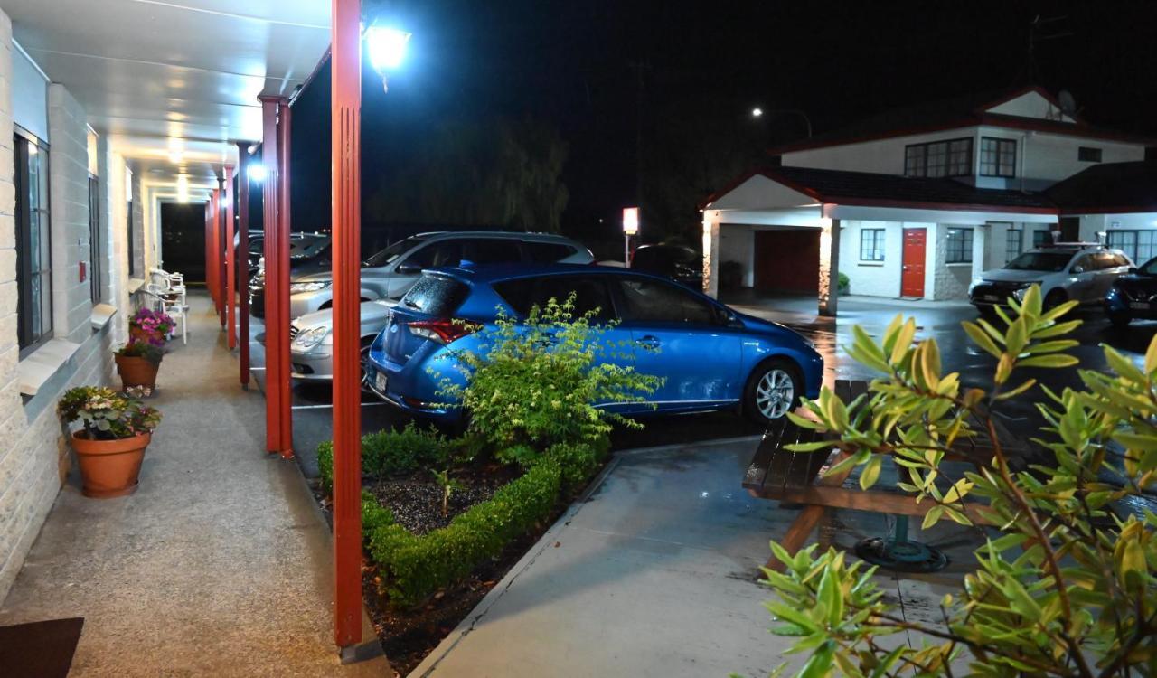 Bk'S Magnolia Motor Lodge Whanganui Eksteriør billede