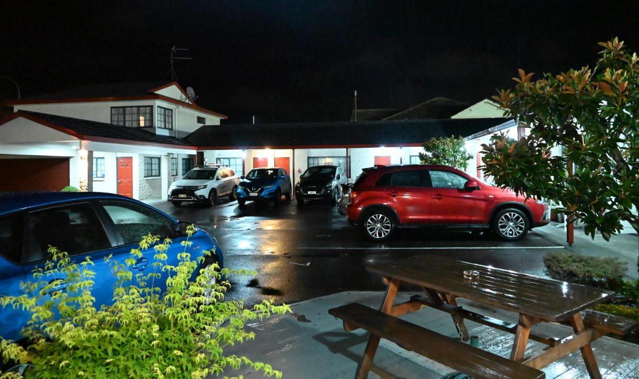 Bk'S Magnolia Motor Lodge Whanganui Eksteriør billede